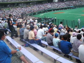 長野オリンピックスタジアム一塁側１階席
